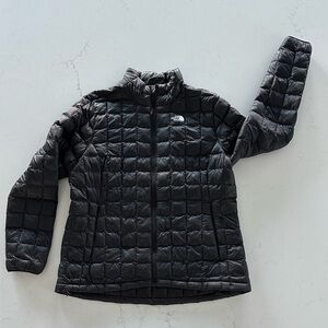 Like-New The North Face Women’s Packable ThermoBall Jacket 2.0